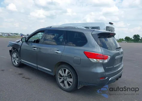 2016 Nissan Pathfinder Platinum/S/Sl/Sv z USA, uszkodzony, nr VIN 5N1AR2MM3GC639786